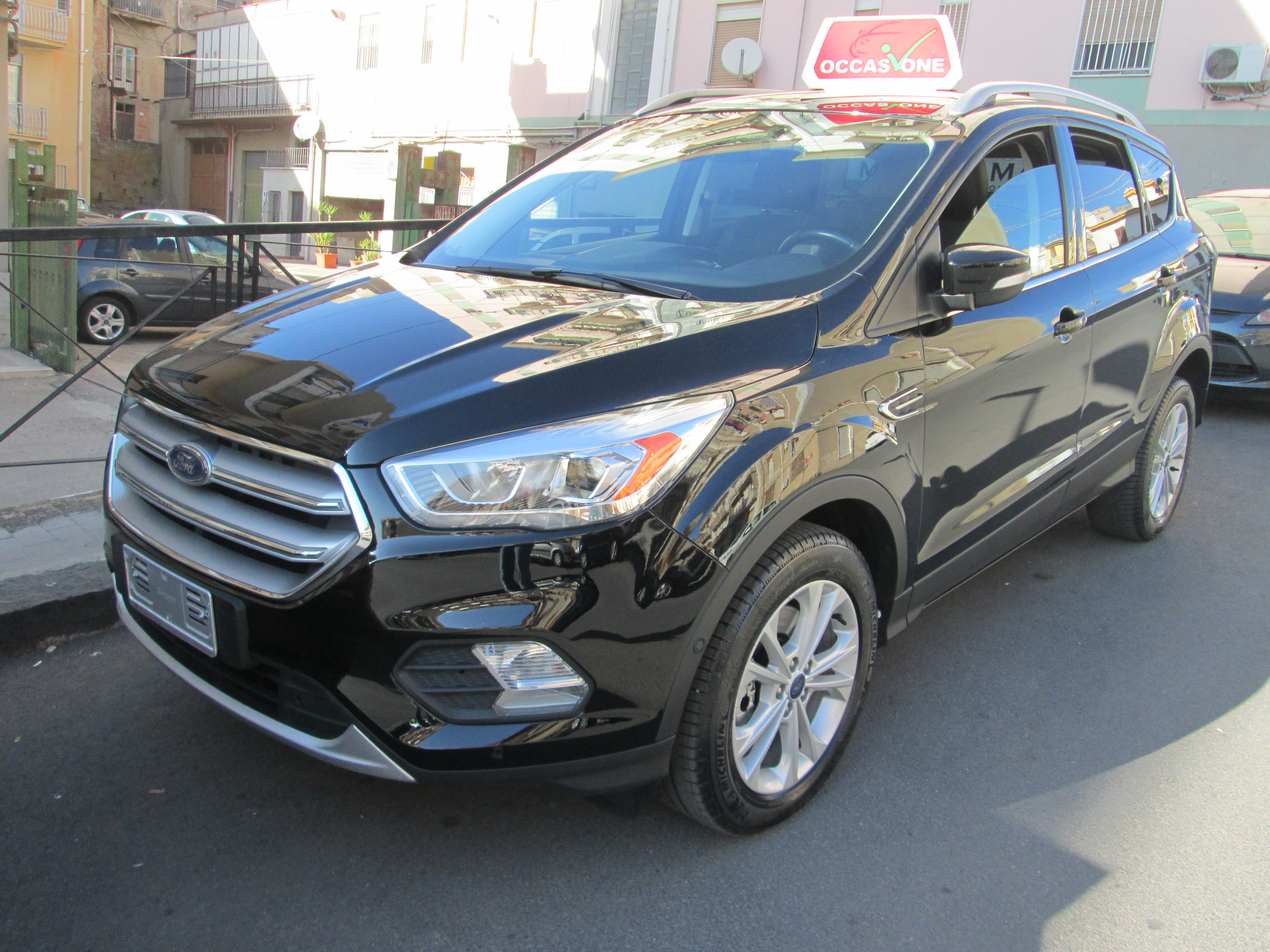 Clicca per il prezzo FORD KUGA – Prezzo 17.000€