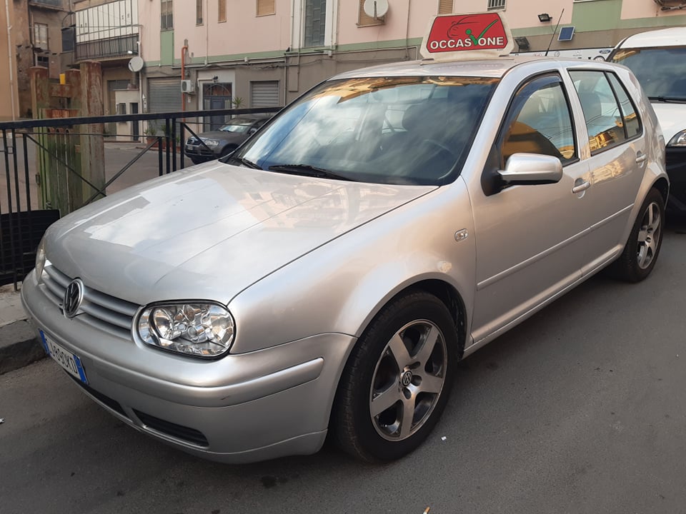 Clicca per il prezzo VOLKSWAGEN GOLF 4 – Prezzo 2.500€